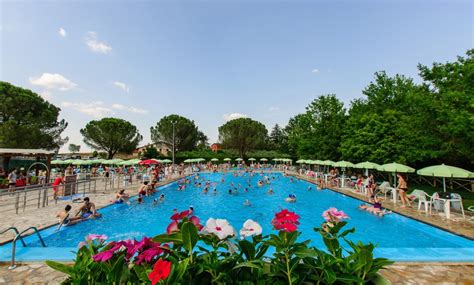 Fratta Todina Ha Una Piscina Tutta Nuova Iltamtam It Il Giornale