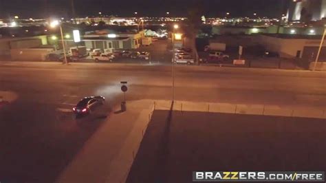 Porn Lewd Masseur Oiling A Prostitute Scene Starring Hotntubes