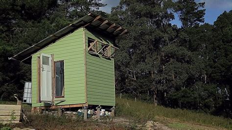 Couple Build 420 Tiny House In 3 Months