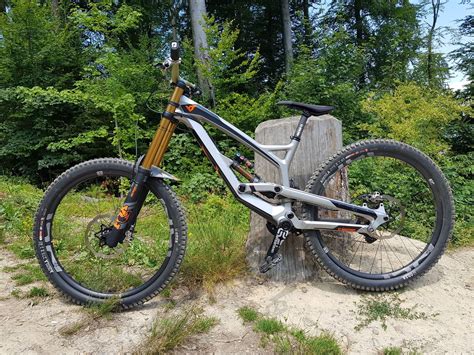 YT Industries Tues CF Pro Race 2018 Bike Gallery Traildevils