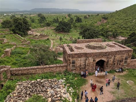 Desperately Searching For A Ghost In Indias ‘most Haunted Bhangarh