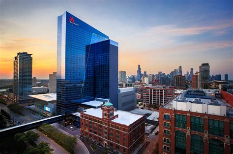 Hotel Connected to McCormick Place | Marriott Marquis Chicago