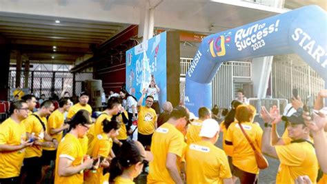 Rayakan Hut Ke Mega Insurance Gelar Fun Run Di Gbk