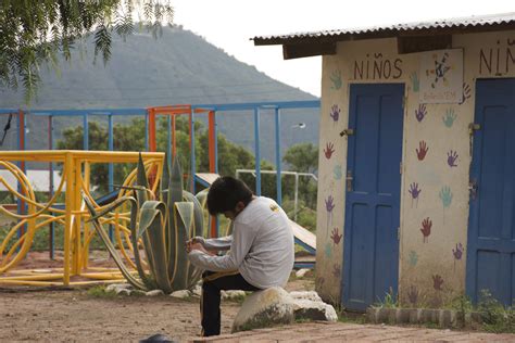 batman1 Fundación Bolivia Digna