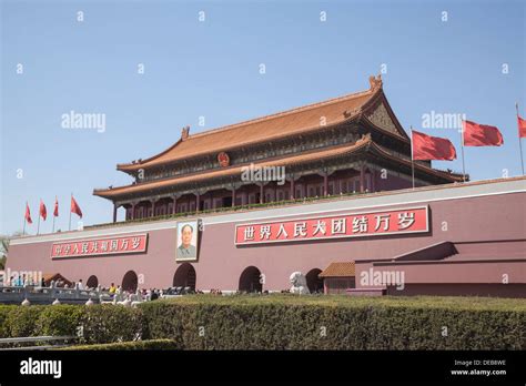 Tiananmen Square, Gate of Heavenly Peace with Mao's Portrait, Beijing ...