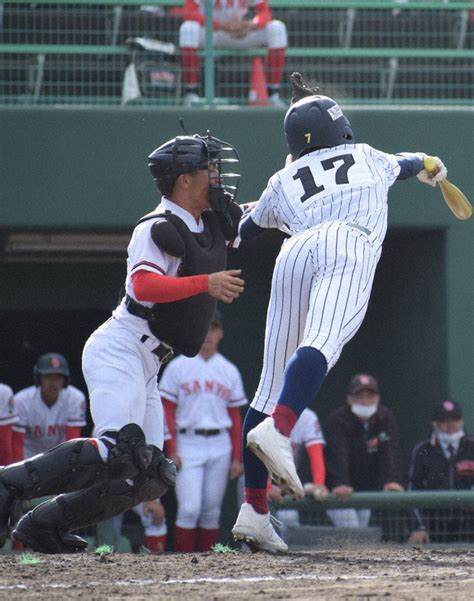 秋の高校野球：秋季中国地区高校野球大会 準々決勝 岡山、3校とも敗退 岡山学芸館、おかやま山陽、創志学園 ／岡山 毎日新聞