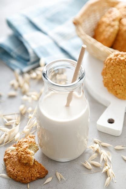 Leche De Avena Deliciosa Y Saludable Bebida Vegetariana Alternativa A