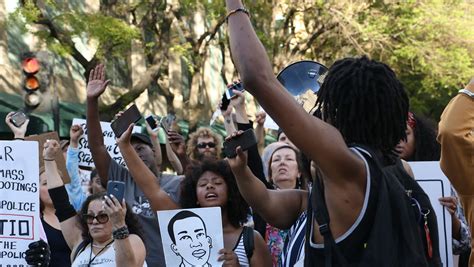 Photos Activists Protest The Death Of Stephon Clark In Sacramento