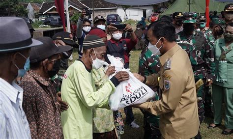 Gelar Sunatan Massal And Bagikan 2 500 Paket Sembako Berita Terkini Jawa Tengah Dan Diy