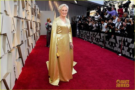 Glenn Close Wears a Gold Cape on Oscars 2019 Red Carpet: Photo 4245289 ...