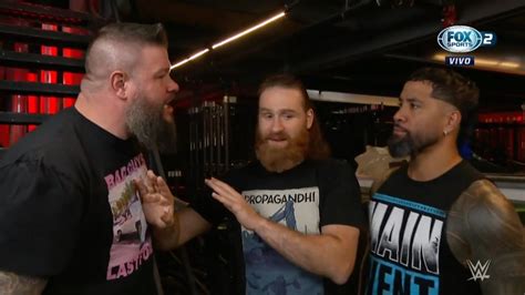 Kevin Owens Discute Con Jey Uso En Backstage WWE Raw 18 09 2023 En