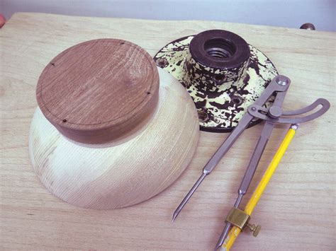 Turning Bowls Without A Chuck Techniques By Richard Findley