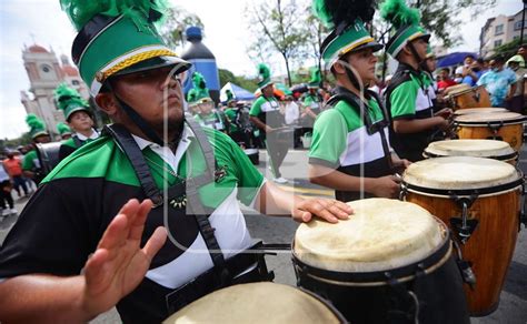 Bandas De Desfiles Patrios Un Espect Culo Inolvidable