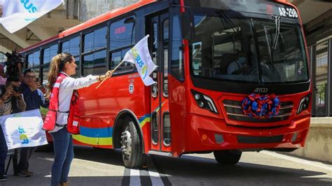 Evelyn Salgado da banderazo a la incorporación de 25 unidades al SIT