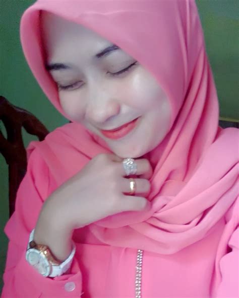 Foto Selfie Cewek Hijab Manis Cantikamagz