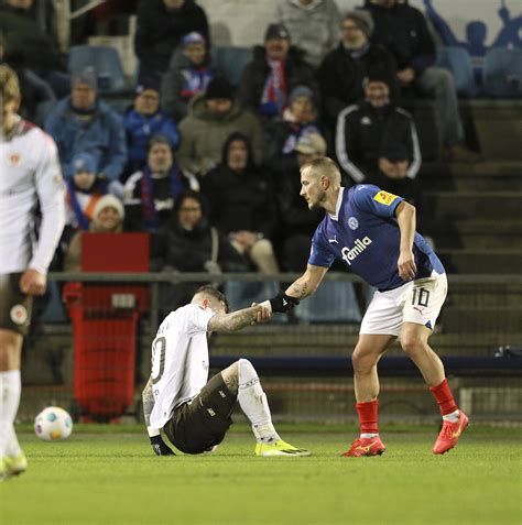 Tabellenf Hrung Verloren Darum Fiebert St Pauli Jetzt Mit Kiel Mit