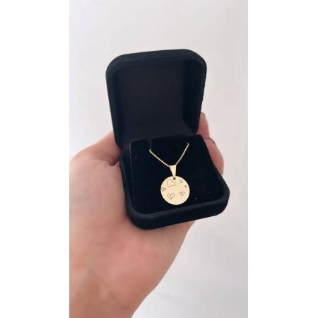 Gargantilha Medalha A Laser Personalizada Em Banho De Ouro Grasiely