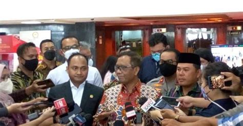 Sesuai Putusan Mk Mahfud Md Tegaskan Uu Cipta Kerja Masih Berlaku