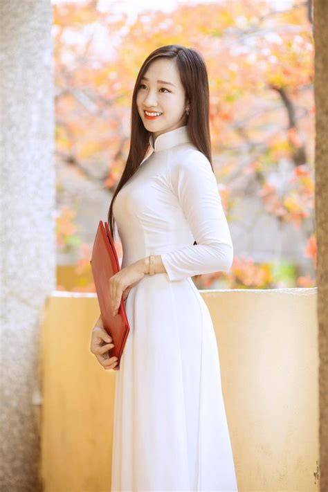 Cô giáo dạy Toán gây bão mạng đẹp chuẩn hot girl là ai Người đẹp