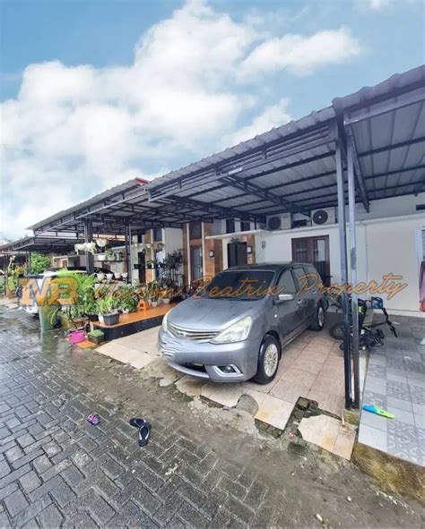 RUMAH BAGUS TERAWAT LOKASI NYAMAN DAN STRATEGIS DI PERUM Dijual