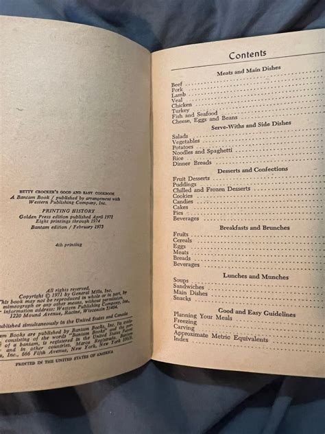 Betty Crocker Good And Easy Cookbook Vintage Paperback 1975 Bantam