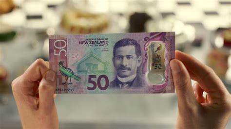 New Zealands Banknotes Security Features YouTube