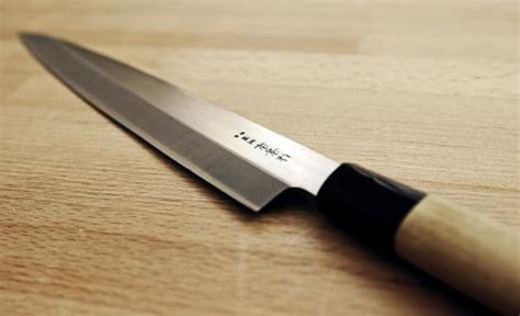 What is a Sashimi Knife? (with pictures)