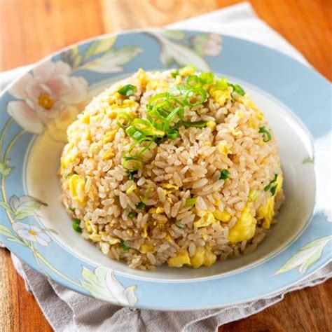 10-Minute Egg Fried Rice | Cookerru