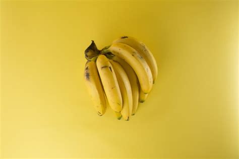 Are Bananas Acidic? Do They Help to Reduce Acid Reflux? - Bodybuilding ...