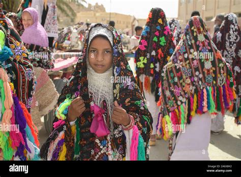 Siwan Female Students Parade To Celebrate The Date Palm Harvest