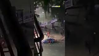 Batalla campal entre barras de Defensores de Belgrano y la Policía