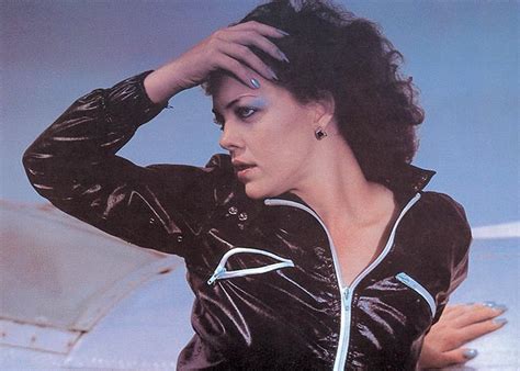 Умерла певица Ширли Эйхард