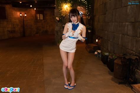 Cosplay With Ria Kurumi Cospuri Ria Kurumi Hestia Porn Pic