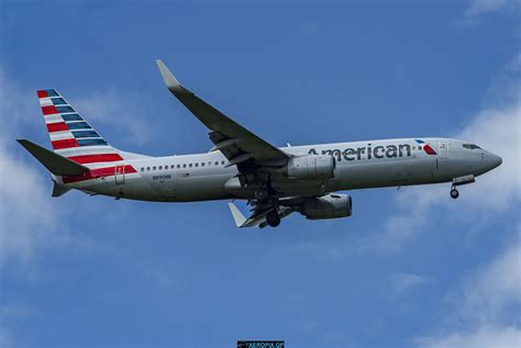 B737 800 American Airlines N890NN AeroPix