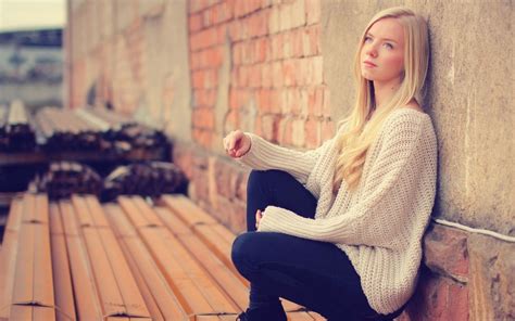 Wallpaper Women Model Blonde Looking Away Sitting Dress Jeans