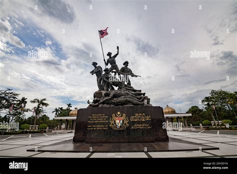 Nov 25 2016 The National Monument Tugu Negara War Memorial In Kuala