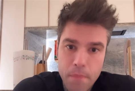 Fedez Si Rivolge A Polizia Postale E Avvocato Minacce Al Figlio Leone