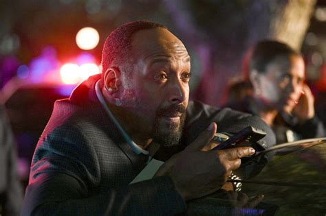 Law And Orders Jesse L Martin Returns To Crime Solving In New Trailer