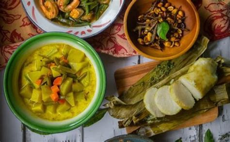 Lontong Medan Makanan Khas Medan Yang Terkenal Enak