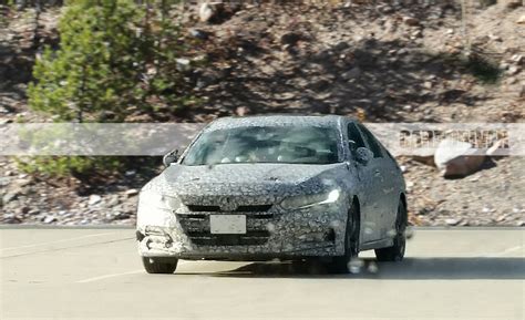 2018 Honda Accord Spy Photo Pictures Photo Gallery Car And Driver