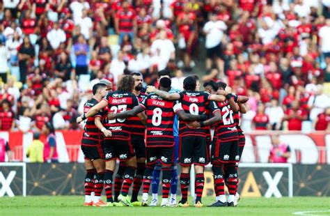 Flamengo é o único time no G 4 que ainda disputa três competições