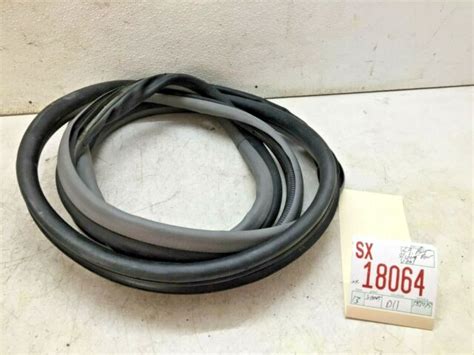 Toyota Sienna Rear Left Side Sliding Door Weather Strip Rubber Seal OEM