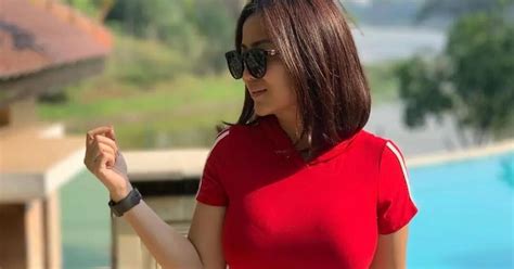 Tante Ernie Getarkan Twitter Hot Mama Yang Disebut Pemersatu Bangsa KASKUS