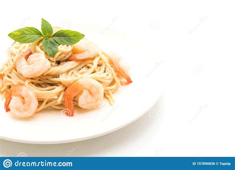 Espagueti Salsa De Queso Crema Blanco Con Gambas Foto De Archivo