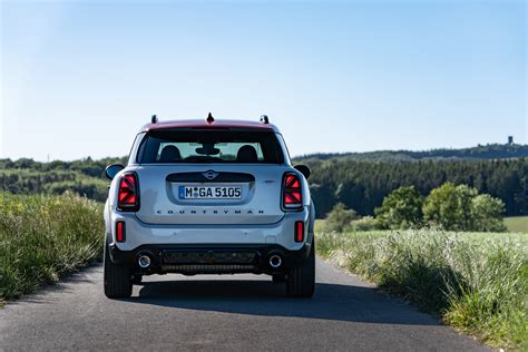 2020 F60 Mini John Cooper Works Countryman Facelift Debuts Updated Styling New Kit 306 Ps