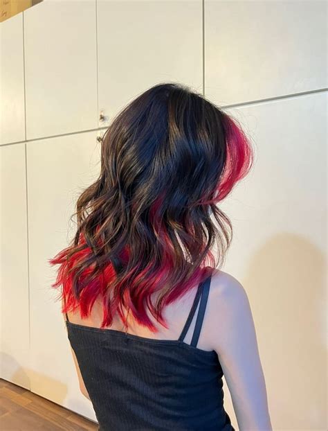 Red Highlights Nel 2024 Capelli Meches Rosse Tagli Di Capelli