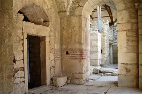 Has The Tomb Of The Real Santa Claus Been Found In Turkey? | Ancient Pages