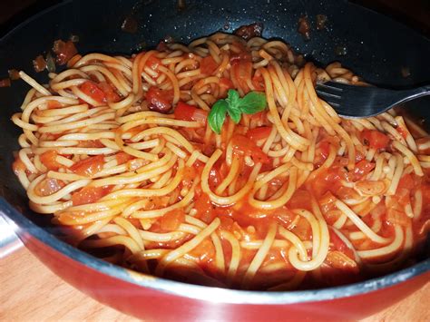 Reteta Culinara Spaghete Arrabiata Bucataras