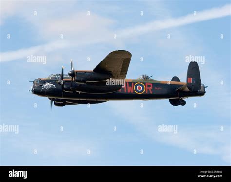 Ww2 british bomber planes in flight hi-res stock photography and images ...