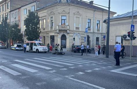 Motociclist Lovit De Masina Pe Strada Mo Ilor O Femeie Este R Nit